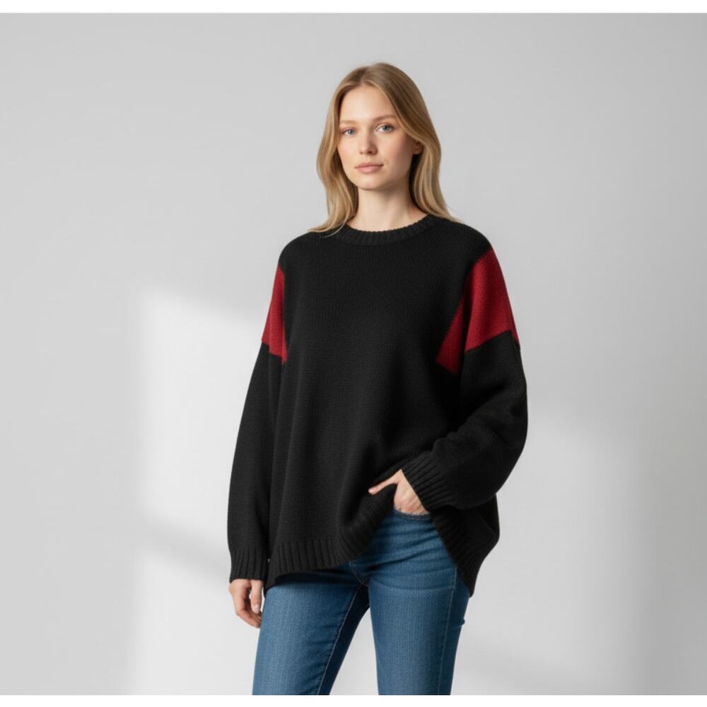CHAPTER Women's Wool Sweater Size in Black/Red